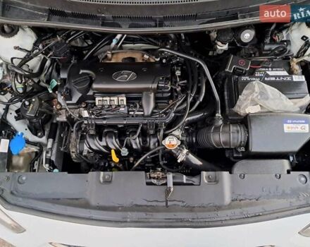 Белый Хендай Акцент, объемом двигателя 1.4 л и пробегом 199 тыс. км за 6900 $, фото 25 на Automoto.ua