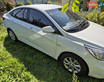 Білий Хендай Акцент, об'ємом двигуна 1.37 л та пробігом 151 тис. км за 10000 $, фото 7 на Automoto.ua