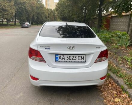 Белый Хендай Акцент, объемом двигателя 1.6 л и пробегом 185 тыс. км за 8600 $, фото 5 на Automoto.ua