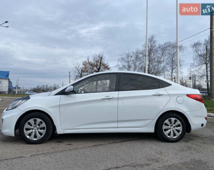 Білий Хендай Акцент, об'ємом двигуна 1.37 л та пробігом 200 тис. км за 6000 $, фото 12 на Automoto.ua