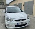 Белый Хендай Акцент, объемом двигателя 1.58 л и пробегом 94 тыс. км за 10300 $, фото 1 на Automoto.ua