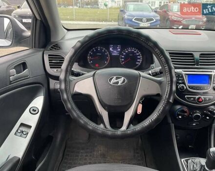 Белый Хендай Акцент, объемом двигателя 1.4 л и пробегом 208 тыс. км за 6990 $, фото 12 на Automoto.ua