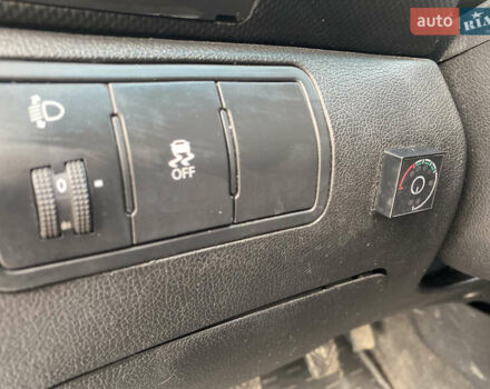 Білий Хендай Акцент, об'ємом двигуна 1.37 л та пробігом 200 тис. км за 6000 $, фото 22 на Automoto.ua