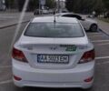 Белый Хендай Акцент, объемом двигателя 1.6 л и пробегом 181 тыс. км за 9000 $, фото 4 на Automoto.ua