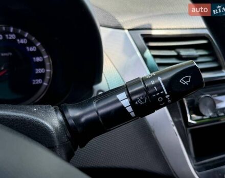 Белый Хендай Акцент, объемом двигателя 1.37 л и пробегом 267 тыс. км за 6990 $, фото 17 на Automoto.ua