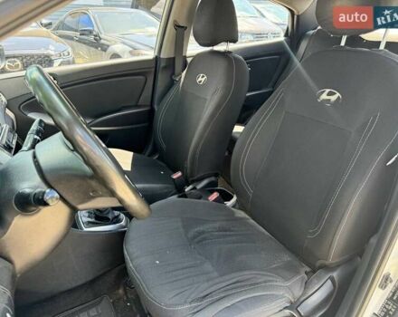 Белый Хендай Акцент, объемом двигателя 1.37 л и пробегом 267 тыс. км за 6990 $, фото 8 на Automoto.ua