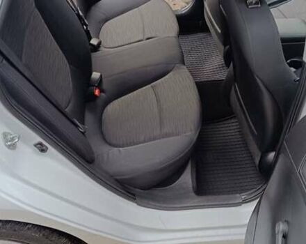 Белый Хендай Акцент, объемом двигателя 1.4 л и пробегом 235 тыс. км за 6400 $, фото 16 на Automoto.ua