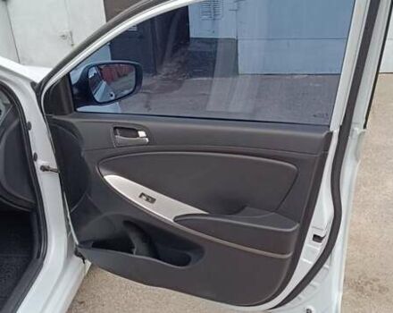 Білий Хендай Акцент, об'ємом двигуна 1.4 л та пробігом 235 тис. км за 6470 $, фото 9 на Automoto.ua