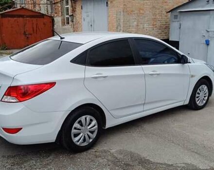 Білий Хендай Акцент, об'ємом двигуна 1.4 л та пробігом 235 тис. км за 6470 $, фото 2 на Automoto.ua