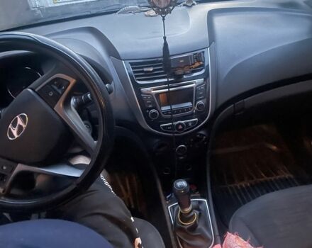 Білий Хендай Акцент, об'ємом двигуна 1.4 л та пробігом 134 тис. км за 7500 $, фото 3 на Automoto.ua