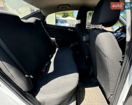 Белый Хендай Акцент, объемом двигателя 1.37 л и пробегом 267 тыс. км за 6990 $, фото 10 на Automoto.ua