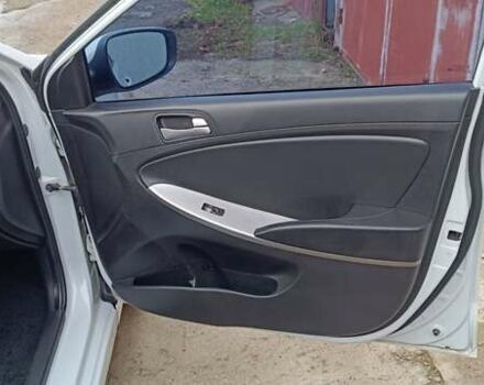 Белый Хендай Акцент, объемом двигателя 1.4 л и пробегом 235 тыс. км за 6400 $, фото 13 на Automoto.ua