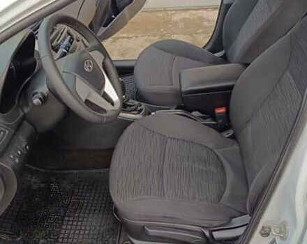 Белый Хендай Акцент, объемом двигателя 1.4 л и пробегом 235 тыс. км за 6400 $, фото 17 на Automoto.ua