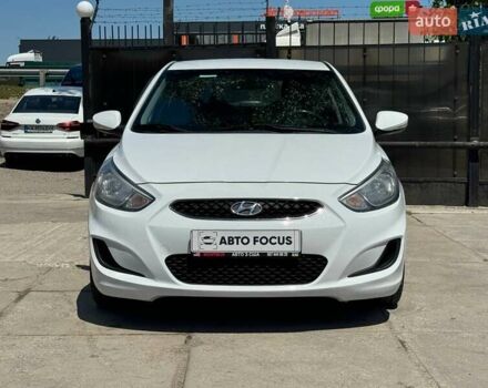 Белый Хендай Акцент, объемом двигателя 1.37 л и пробегом 267 тыс. км за 6990 $, фото 1 на Automoto.ua