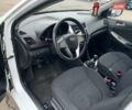 Белый Хендай Акцент, объемом двигателя 1.37 л и пробегом 185 тыс. км за 6100 $, фото 8 на Automoto.ua