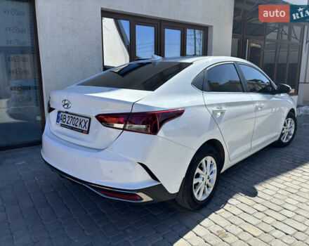 Белый Хендай Акцент, объемом двигателя 1.37 л и пробегом 68 тыс. км за 14500 $, фото 5 на Automoto.ua