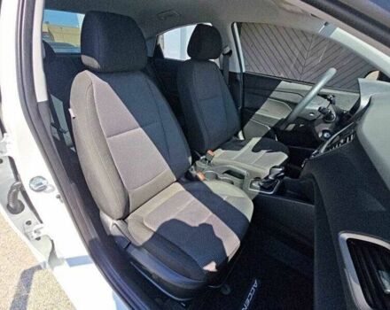 Хендай Акцент 2022 в Тернополе на Automoto.ua Белый Хендай Акцент, объемом двигателя 1.6 л и пробегом 31 тыс. км за 2800 $, фото 7 на Automoto.ua