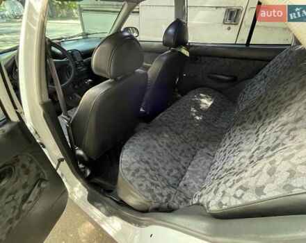 Білий Хендай Акцент, об'ємом двигуна 1.3 л та пробігом 450 тис. км за 1700 $, фото 5 на Automoto.ua