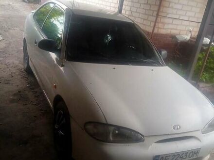 Хендай Акцент 1996 в Новомосковске на Automoto.ua Белый Хендай Акцент, объемом двигателя 1.5 л и пробегом 365 тыс. км за 1250 $, фото 1 на Automoto.ua