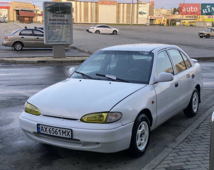 Білий Хендай Акцент, об'ємом двигуна 1.5 л та пробігом 320 тис. км за 2400 $, фото 1 на Automoto.ua