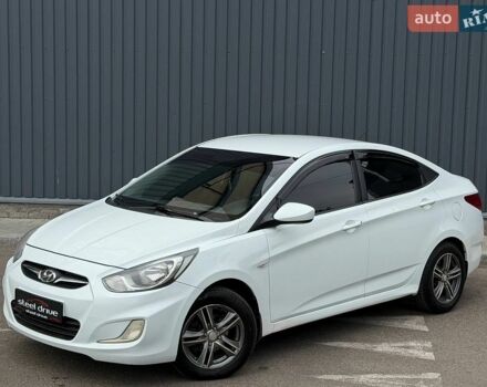 Белый Хендай Акцент, объемом двигателя 1.4 л и пробегом 248 тыс. км за 7199 $, фото 1 на Automoto.ua