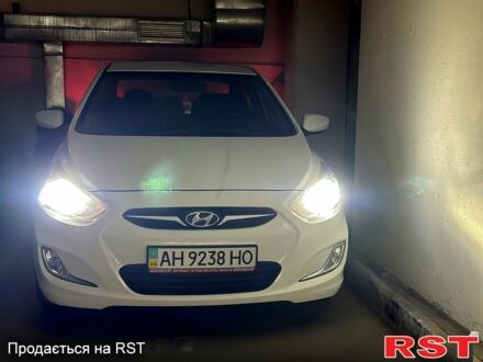 Хендай Акцент 2011 у Запоріжжя на Automoto.ua Білий Хендай Акцент, об'ємом двигуна 1.4 л та пробігом 72 тис. км за 7800 $, фото 1 на Automoto.ua