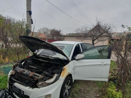 Білий Хендай Акцент, об'ємом двигуна 1.6 л та пробігом 384 тис. км за 2000 $, фото 1 на Automoto.ua