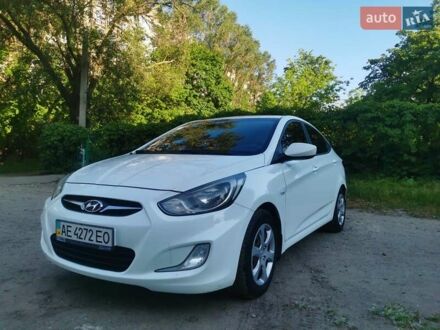 Хендай Акцент 2011 в Днепре (Днепропетровске) на Automoto.ua Белый Хендай Акцент, объемом двигателя 1.4 л и пробегом 194 тыс. км за 7300 $, фото 1 на Automoto.ua