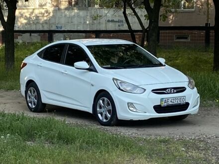 Хендай Акцент 2011 у Дніпро (Дніпропетровську) на Automoto.ua Білий Хендай Акцент, об'ємом двигуна 1.4 л та пробігом 187 тис. км за 7000 $, фото 1 на Automoto.ua