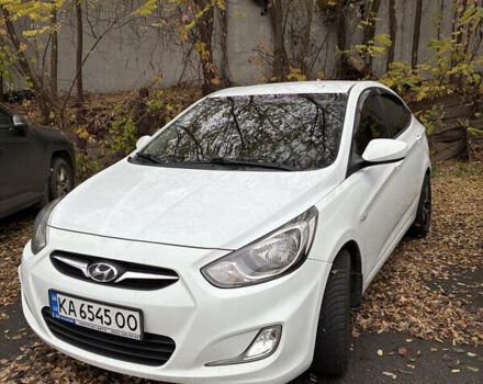 Белый Хендай Акцент, объемом двигателя 1.4 л и пробегом 115 тыс. км за 9499 $, фото 1 на Automoto.ua