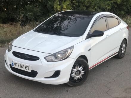 Хендай Акцент 2012 в Миргороде на Automoto.ua Белый Хендай Акцент, объемом двигателя 1.4 л и пробегом 463 тыс. км за 5500 $, фото 1 на Automoto.ua