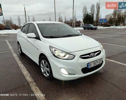 Білий Хендай Акцент, об'ємом двигуна 1.4 л та пробігом 110 тис. км за 7600 $, фото 1 на Automoto.ua