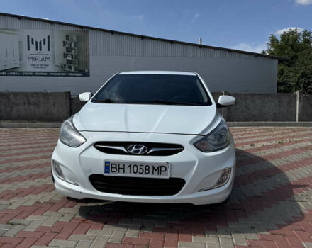 Білий Хендай Акцент, об'ємом двигуна 1.6 л та пробігом 118 тис. км за 6700 $, фото 1 на Automoto.ua