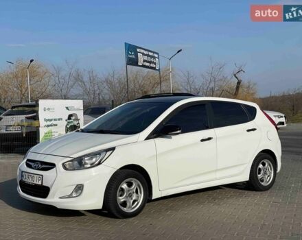 Белый Хендай Акцент, объемом двигателя 1.58 л и пробегом 182 тыс. км за 8900 $, фото 1 на Automoto.ua