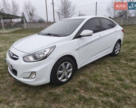 Белый Хендай Акцент, объемом двигателя 1.4 л и пробегом 111 тыс. км за 7600 $, фото 1 на Automoto.ua
