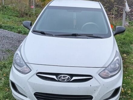 Белый Хендай Акцент, объемом двигателя 0 л и пробегом 122 тыс. км за 9538 $, фото 1 на Automoto.ua