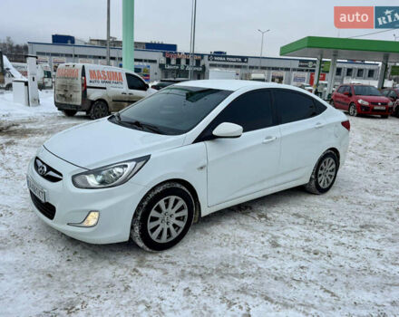 Белый Хендай Акцент, объемом двигателя 1.4 л и пробегом 114 тыс. км за 8500 $, фото 1 на Automoto.ua