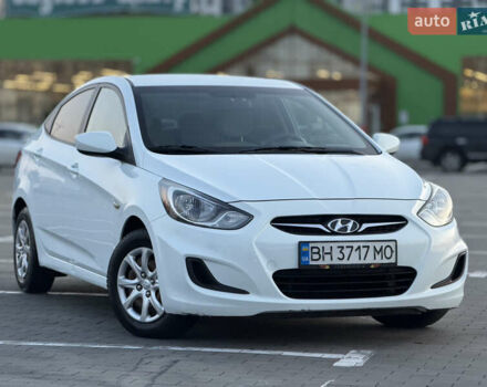 Белый Хендай Акцент, объемом двигателя 1.59 л и пробегом 155 тыс. км за 8200 $, фото 1 на Automoto.ua
