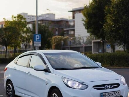 Белый Хендай Акцент, объемом двигателя 1.4 л и пробегом 158 тыс. км за 8000 $, фото 1 на Automoto.ua
