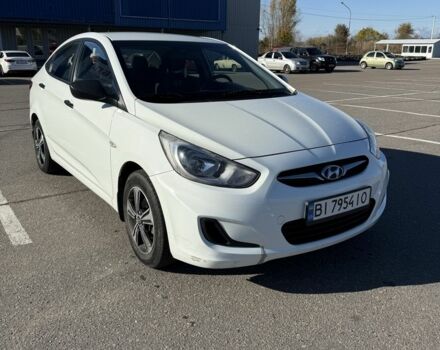 Хендай Акцент 2013 у Кременчуге на Automoto.ua Білий Хендай Акцент, об'ємом двигуна 1.4 л та пробігом 105 тис. км за 8450 $, фото 1 на Automoto.ua