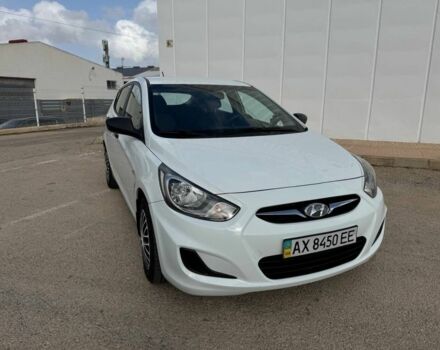 Белый Хендай Акцент, объемом двигателя 1.4 л и пробегом 105 тыс. км за 7200 $, фото 1 на Automoto.ua