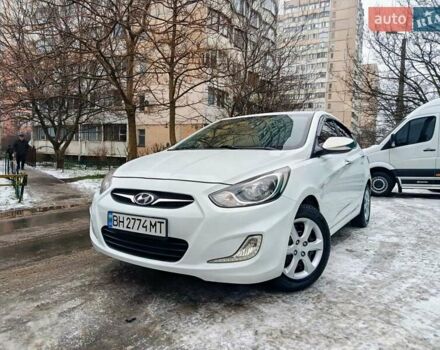 Белый Хендай Акцент, объемом двигателя 1.4 л и пробегом 145 тыс. км за 8700 $, фото 1 на Automoto.ua