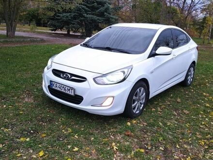 Белый Хендай Акцент, объемом двигателя 1.4 л и пробегом 270 тыс. км за 6500 $, фото 1 на Automoto.ua