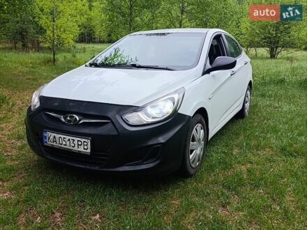 Белый Хендай Акцент, объемом двигателя 1.4 л и пробегом 222 тыс. км за 4777 $, фото 1 на Automoto.ua