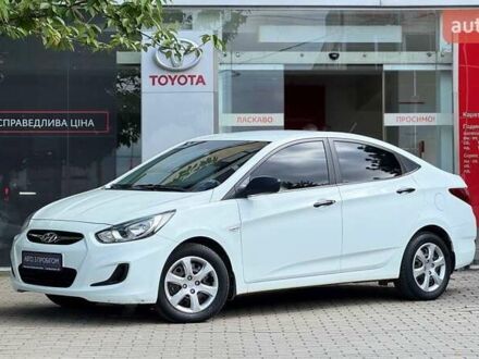 Хендай Акцент 2013 в Ужгороде на Automoto.ua Белый Хендай Акцент, объемом двигателя 1.4 л и пробегом 160 тыс. км за 7544 $, фото 1 на Automoto.ua