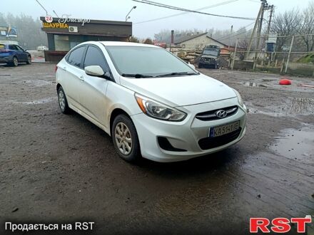 Белый Хендай Акцент, объемом двигателя 1.6 л и пробегом 230 тыс. км за 8500 $, фото 1 на Automoto.ua