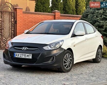 Білий Хендай Акцент, об'ємом двигуна 1.58 л та пробігом 100 тис. км за 5999 $, фото 1 на Automoto.ua
