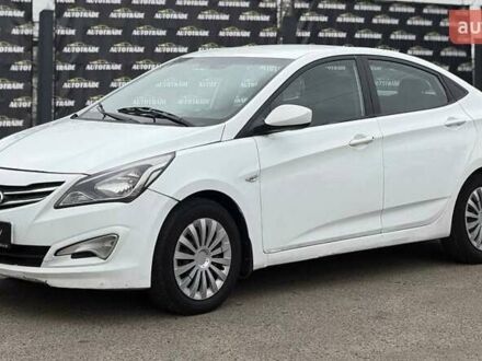 Белый Хендай Акцент, объемом двигателя 1.4 л и пробегом 230 тыс. км за 4750 $, фото 1 на Automoto.ua