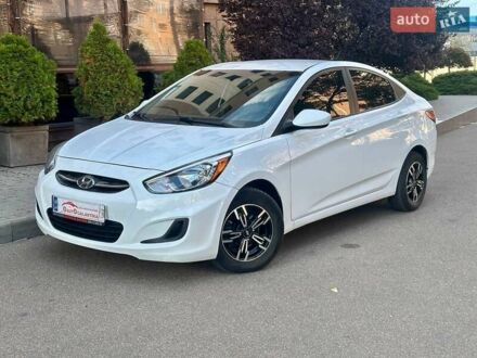 Хендай Акцент 2016 у Одесі на Automoto.ua Білий Хендай Акцент, об'ємом двигуна 1.59 л та пробігом 150 тис. км за 8500 $, фото 1 на Automoto.ua