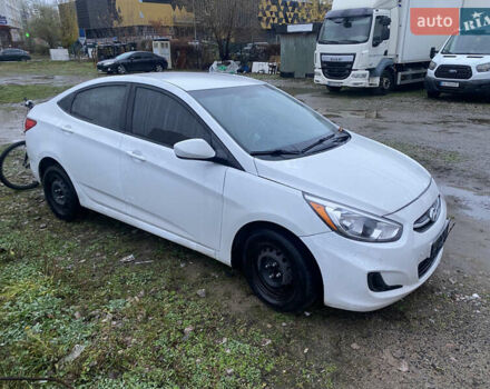 Белый Хендай Акцент, объемом двигателя 1.59 л и пробегом 110 тыс. км за 5900 $, фото 1 на Automoto.ua